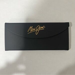 Large Maui Jim  Collapsible Tri-fold Triangular Black Sunglasses Case